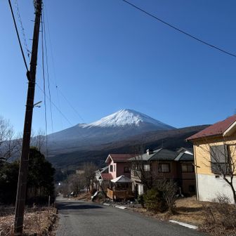 この辺の家からは毎日富士山が見えて羨ましい