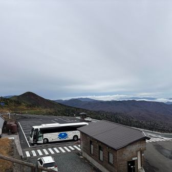 観光バスもやってくる