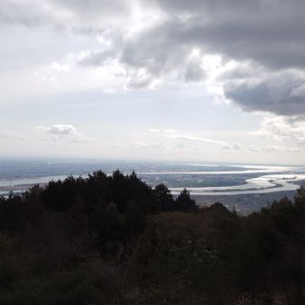 着いたときは、パラパラ…🌦️

藤原行ってる方が、ラインで山頂雪の写真…
そっか〜、そ〜かもな〜って思った…