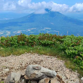 羊蹄山、朝は顔見せてくれたんだが……帰り道、午後5時くらいにまた顔出してくれた
