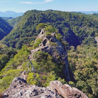 ローソク岩へのナイフブリッジ