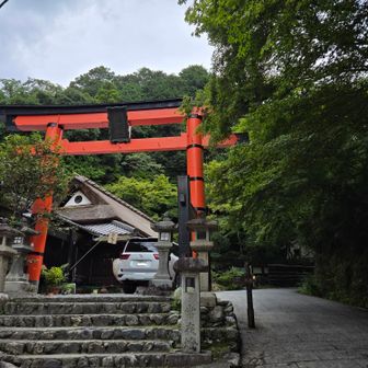 鳥居本の愛宕神社一の鳥居