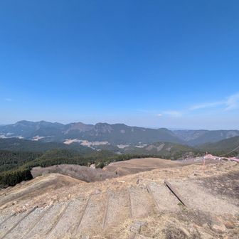 亀山登頂😊
北西方向👀