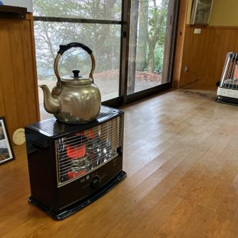 ストーブでお湯も沸いてるのでコーヒーもすぐ飲めました☕️