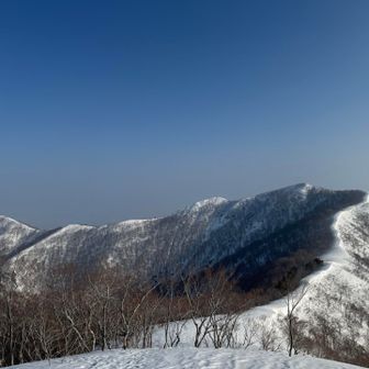 二居の頭。日白山を振り返る
