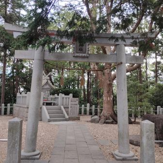 枚岡神社奥宮 神津嶽本宮🎑
（枚岡神社の発祥地）