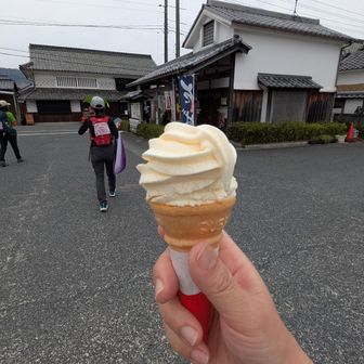 曇りで気温は上がらず歩きやすい🙂ソフトクリームは気温関係なく美味しい😋