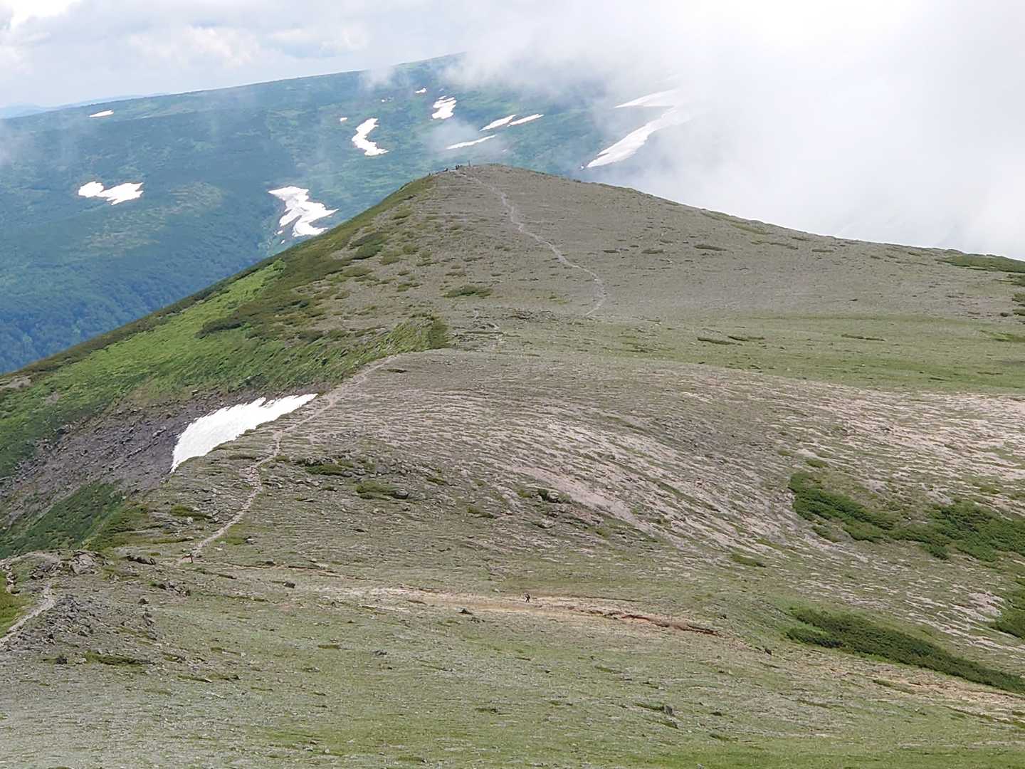 赤岳登山口-赤岳-小泉岳-緑岳-大雪高原温泉沼めぐり登山コ 縦走コースの写真