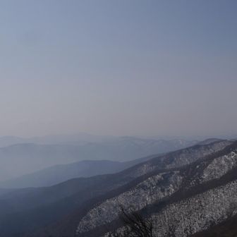 反対側は霞かかっています
でも、うっすーら、日光の山々も見えてましたよ✨