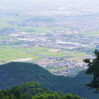 伐採されて見えた。
道の駅くるめと緑化センター。こんなに近いのね。