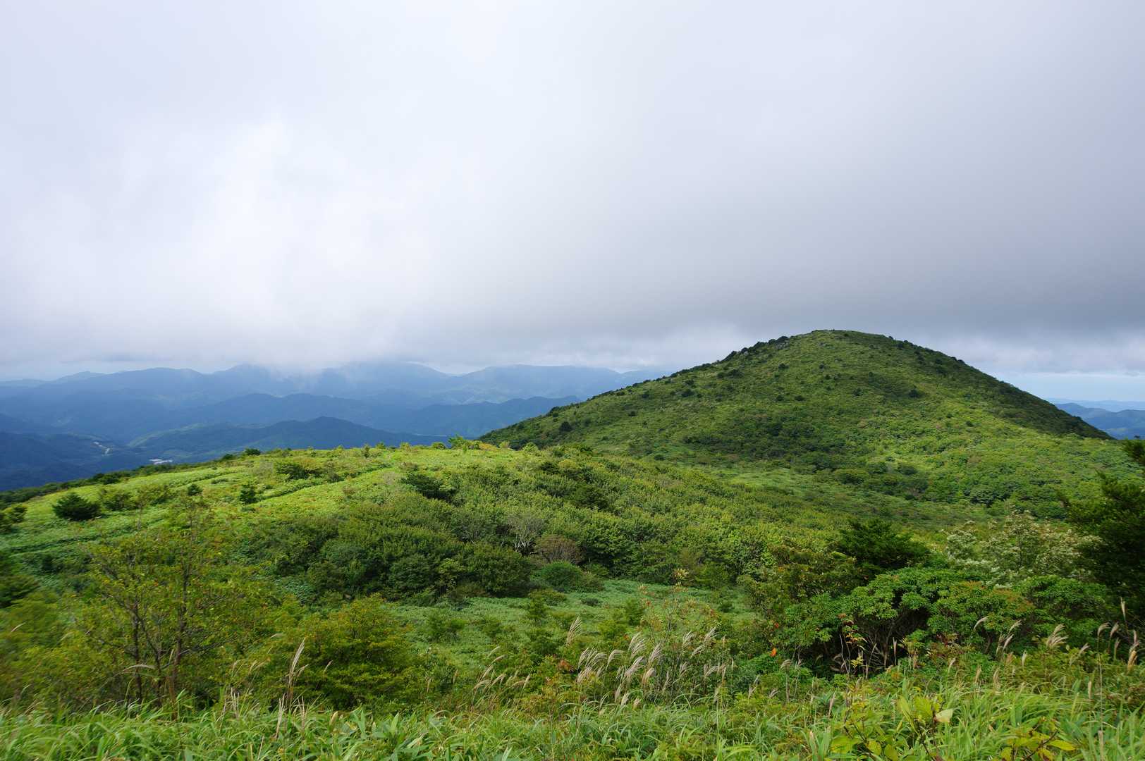 振り返って岩樋山