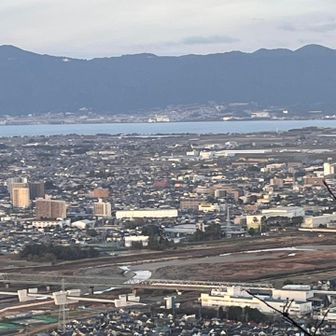 手前に新幹線🚄