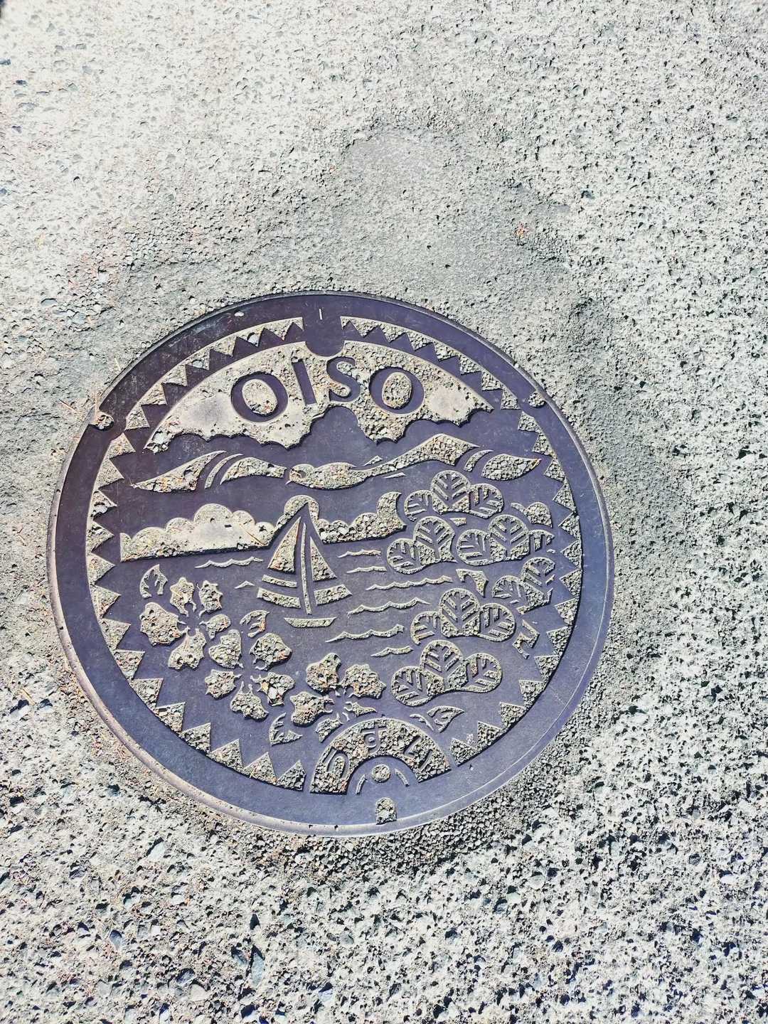 大磯マンホール（うすい）