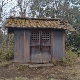 山頂の雷神神社に…🙏