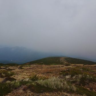 北蔵王方向はうっすら雲の下