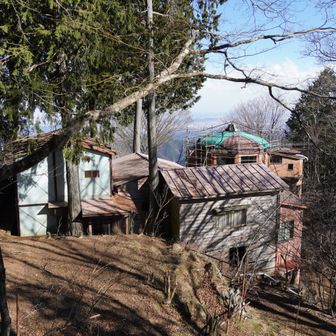 それにしても、これだけの施設を朽ちるにまかせてるというのはもったいないよなとも思う。
維持が大変なのだろうけど。