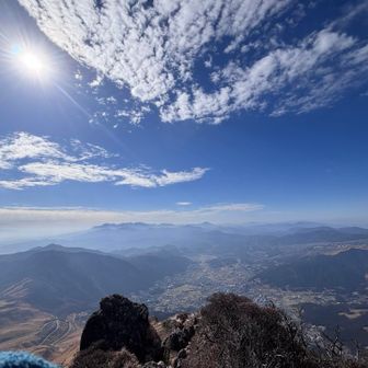 ここからは、山頂からの景観