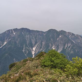 白毛門から谷川岳方面
やはり、雪をばっちり被ってたほうが好きだなあw