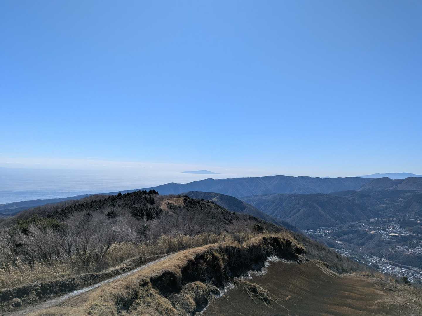 海ーー✨✨
浮かんでる島はどこだろう？