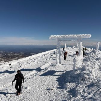 人多い
ここら辺は日本語
スキー場は外国語
