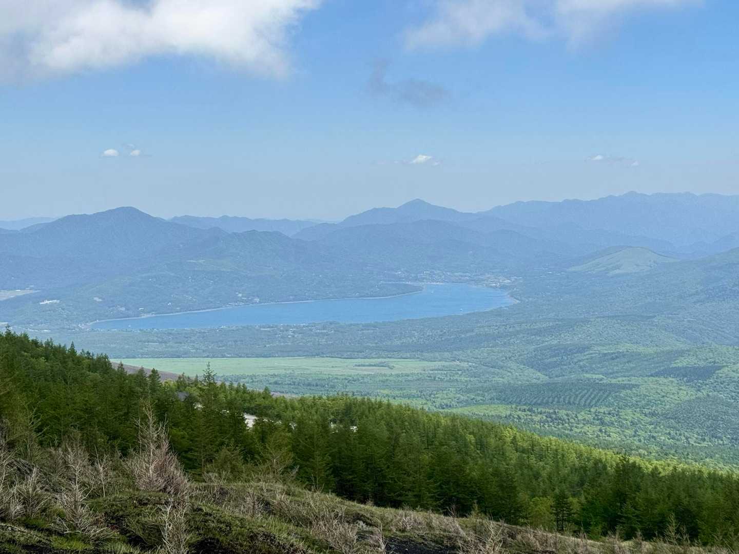 山中湖はだいぶ霞んでる👀