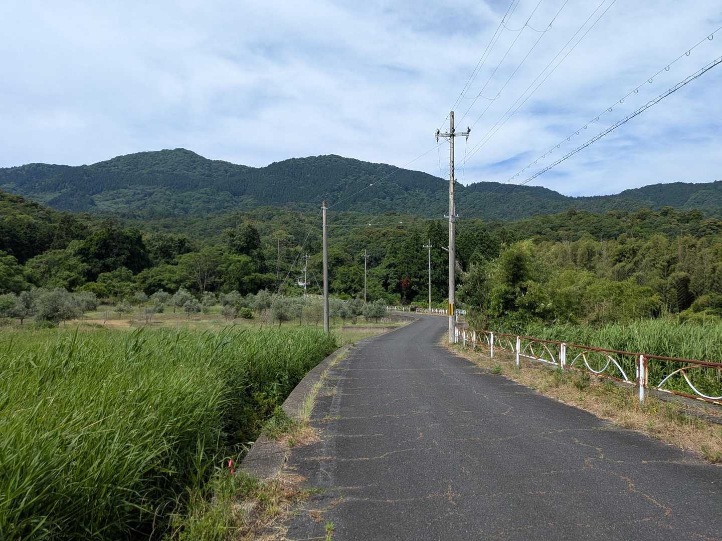 しばらくロードを行きます🚶