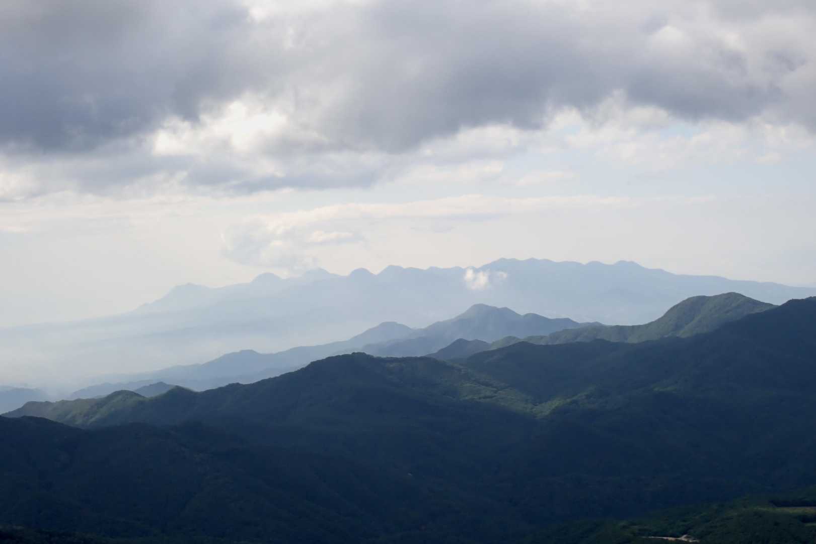 榛名山塊は…晴れてるのか？
