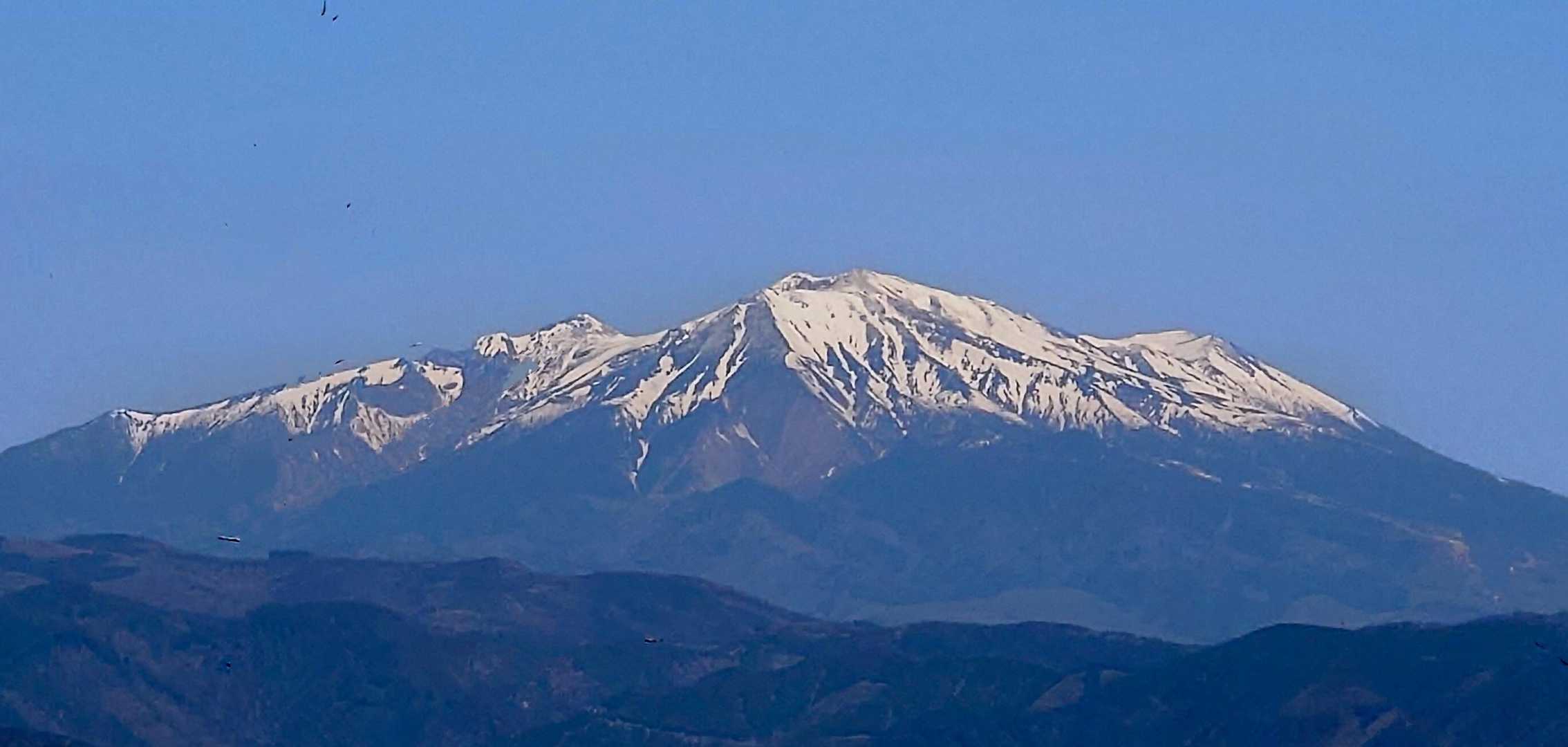 南木曽岳往復 | 連続するハシゴ・階段・木道を越えて。木曽の名山を望む三百名山の写真