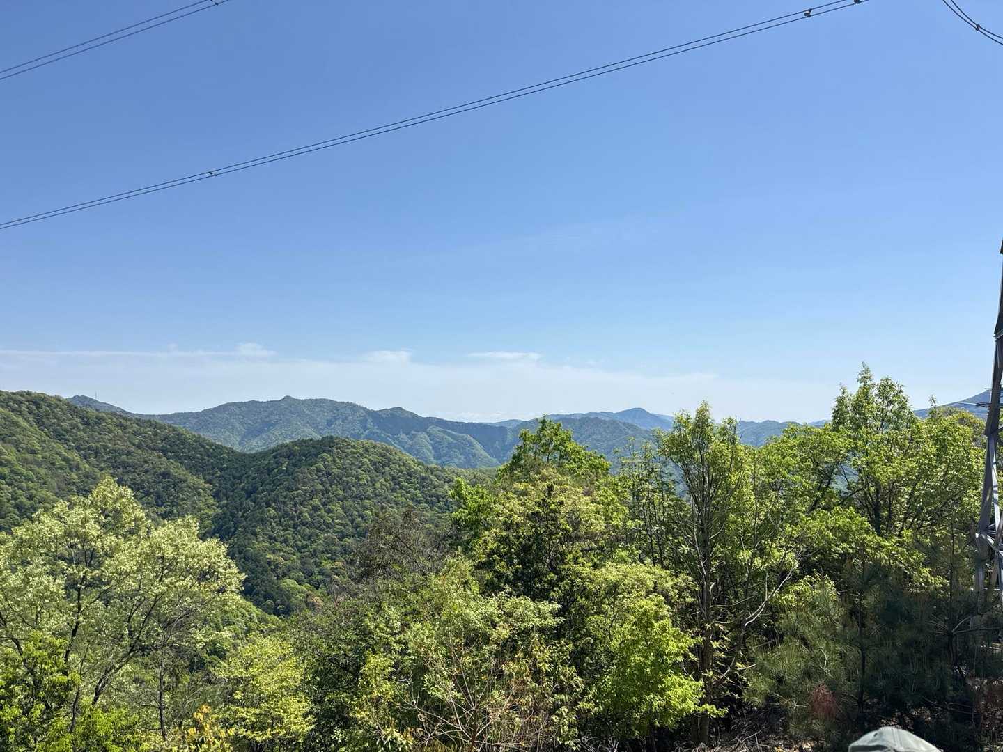 左:水ｹ丸山、右:小田山も見えるんだね
