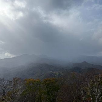 やッバ… 雨雲迫ってきた