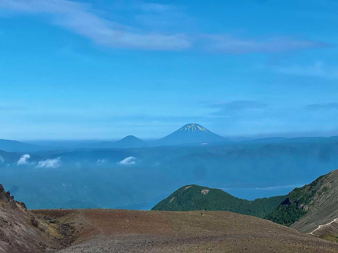 後方羊蹄山まで遮るものはありません