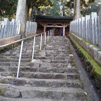 お詣りを済ませて下山ね。牛様も🫰