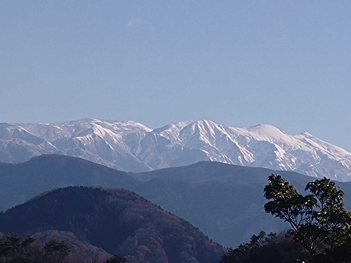 鞍部から白山ドーン💕