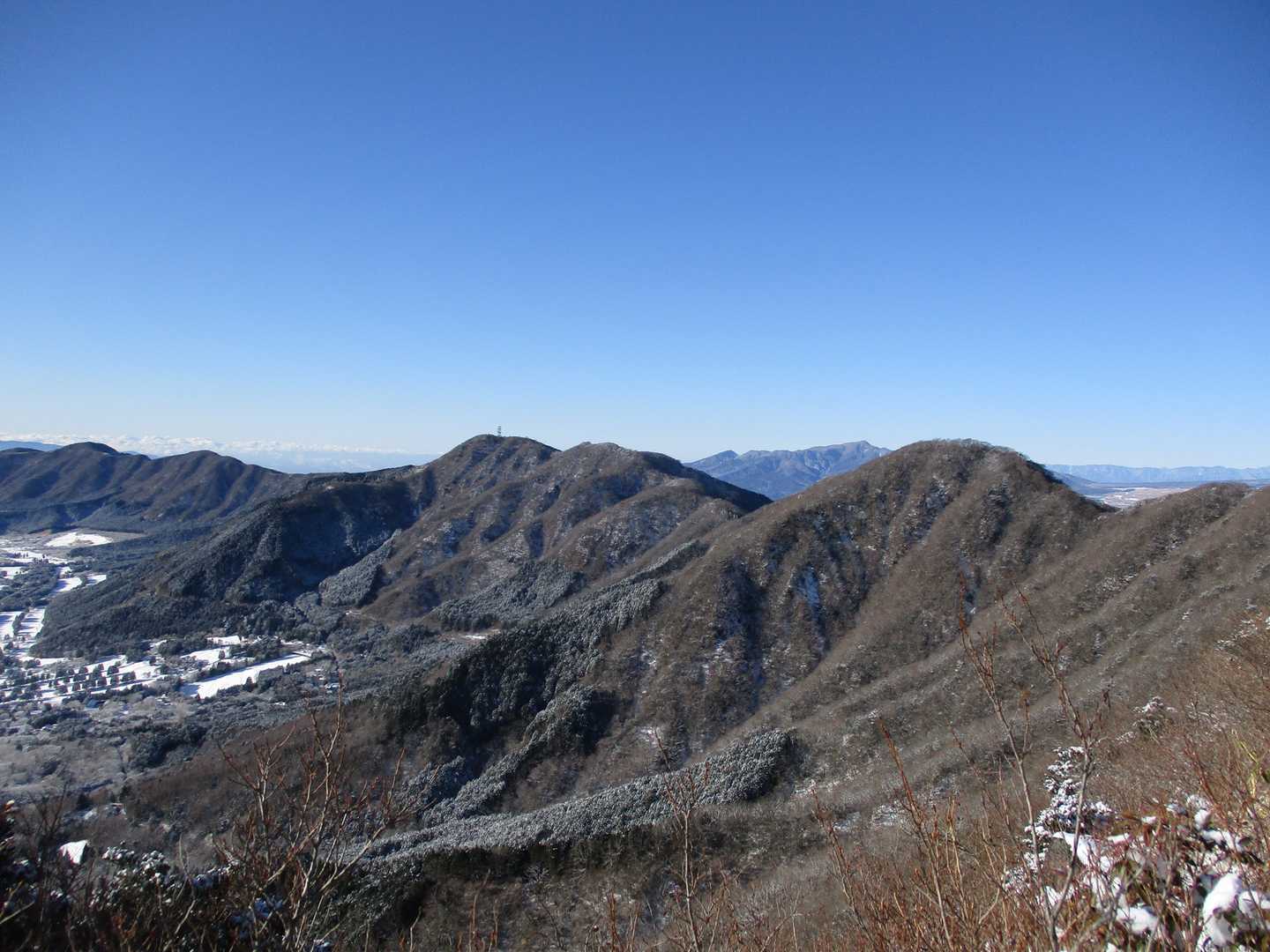 長尾山、丸岳
後ろに愛鷹山