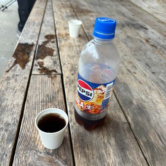一軒茶屋の自販機で買ったコーラで生き返りました💖