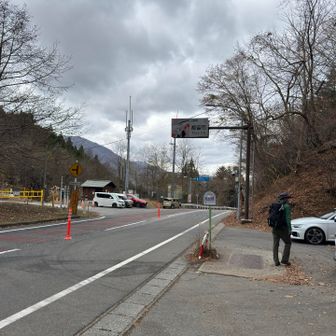無事下山♪
トールマンさんのちょうど良いペース配分で、気持ちよく歩けました✨
先導ありがとうございました😊