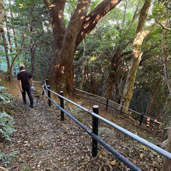下ります