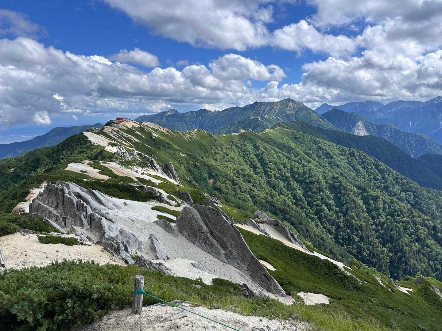 何回も同じ構図で写真を撮ってます🤭