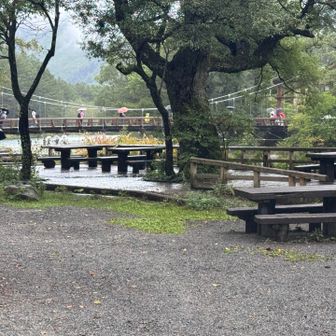 無事、大した雨には当たらずに河童橋まで戻ってくることが出来ました。
お疲れさまでした♪