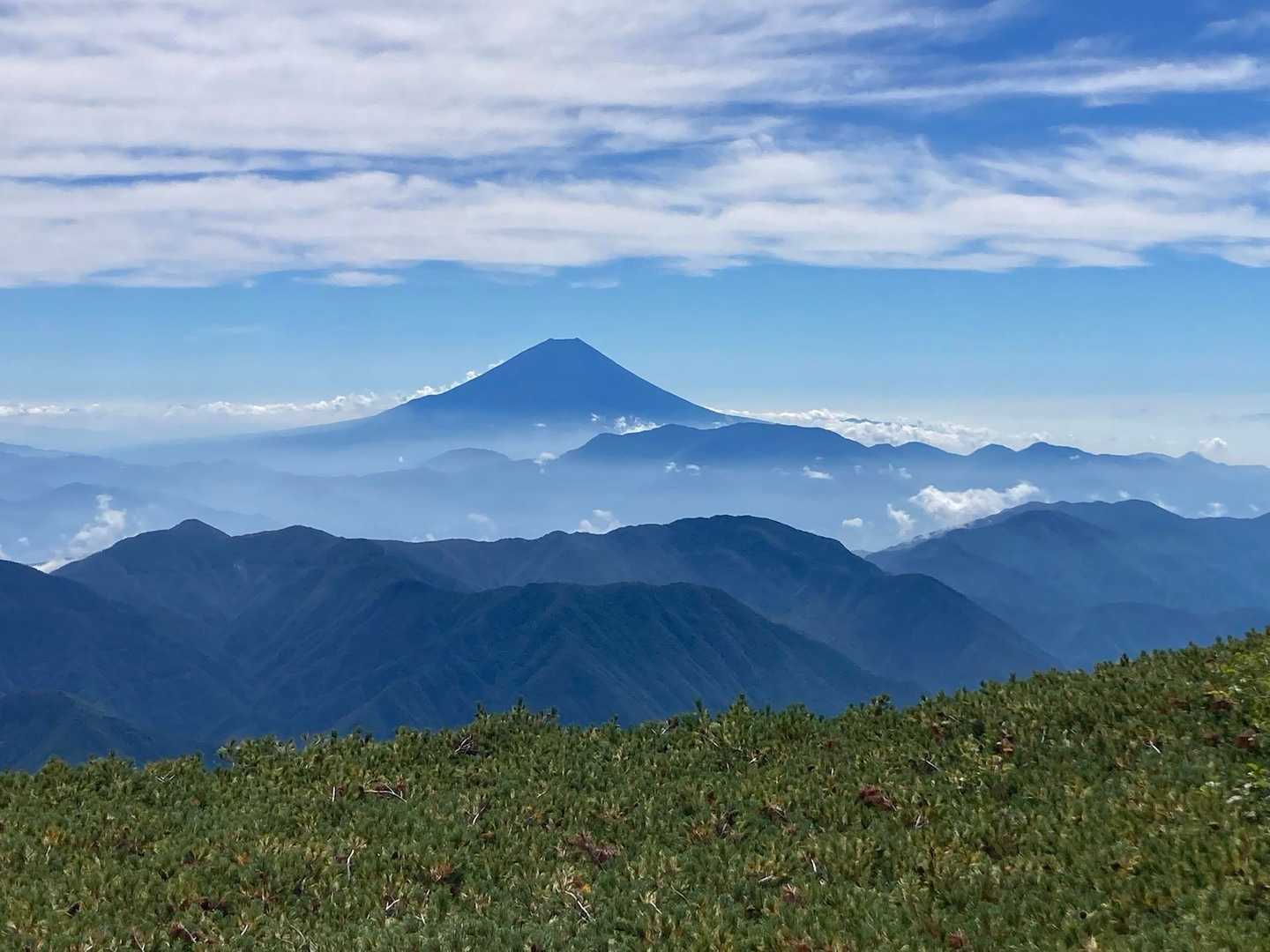 稜線からの富士山