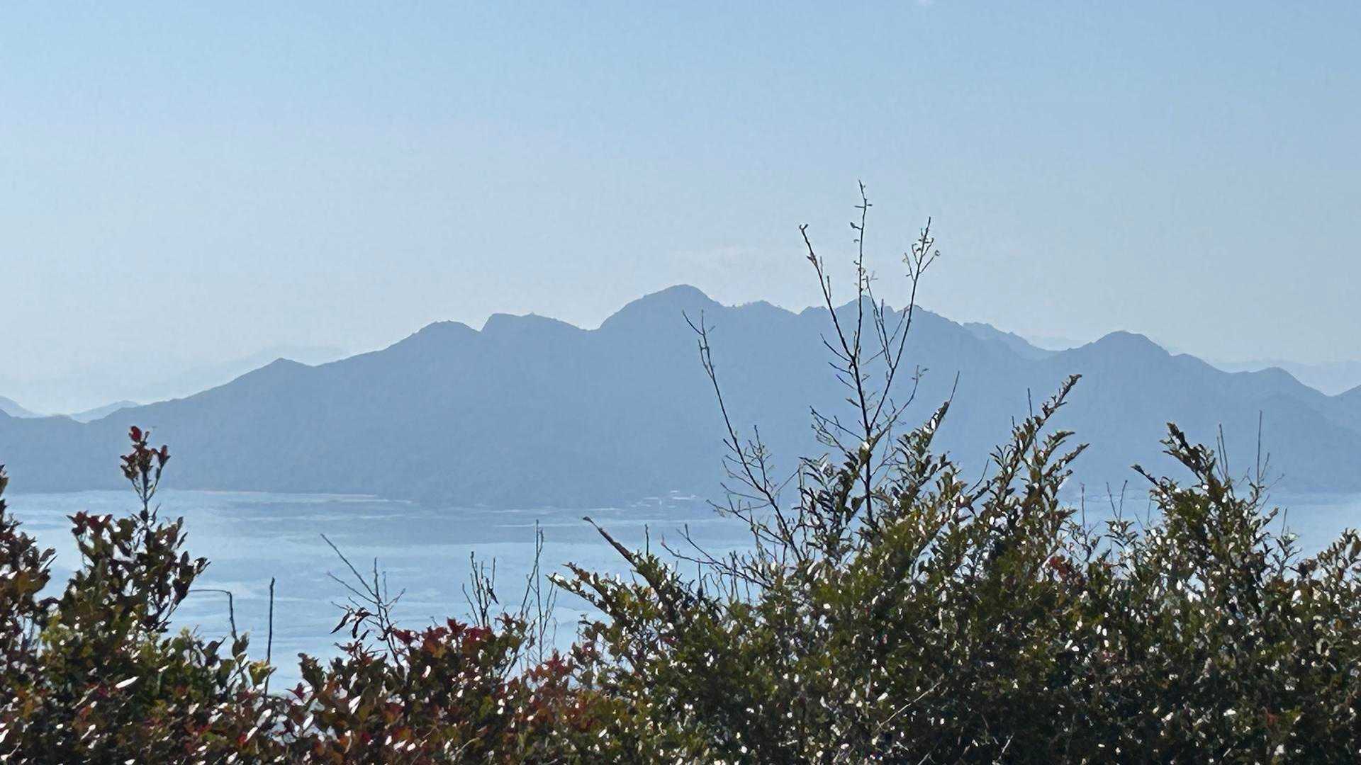 憩いの森入口-鈴ヶ峰-鬼ヶ城山-見越山-柚木城山-己斐峠 縦走コースの写真