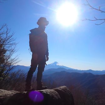 シオザワリョウタ