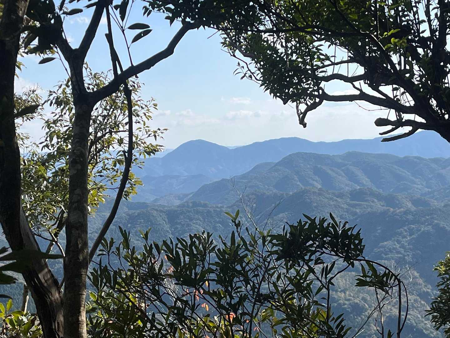 都井岬の風車が肉眼では見えてます。