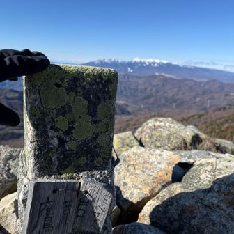 三角点あります