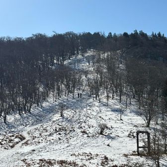 良い眺め🙆前山と明神岳に行くにはここを登って行きます🤭