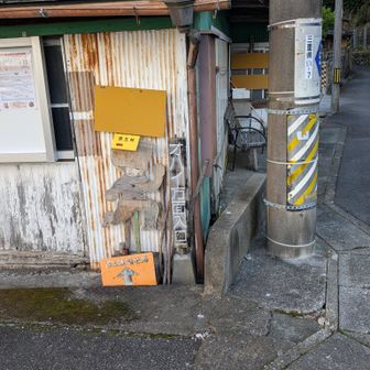 ここから山に行く入口