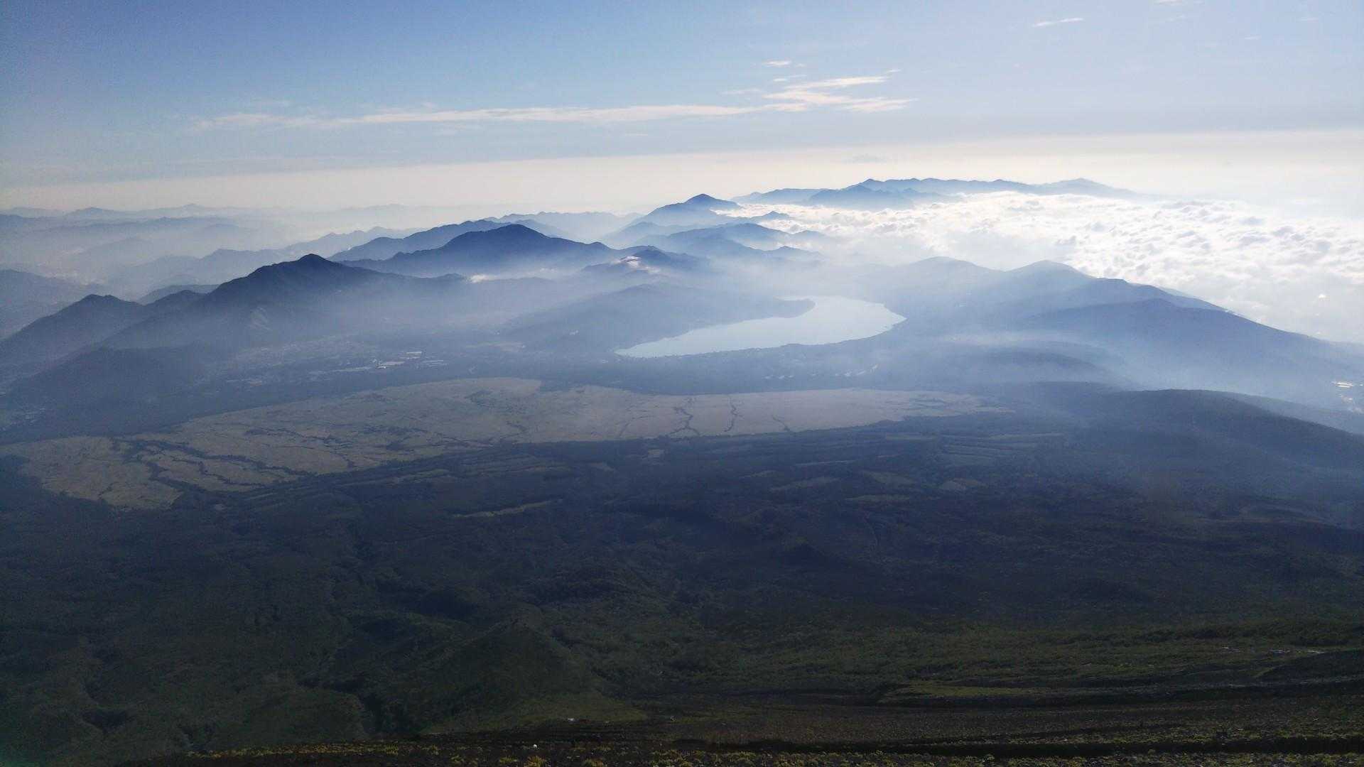 経ヶ岳（吉田口） | 日蓮上人が富士山を登拝した際、法華経を埋めた五合五勺の支峰の写真