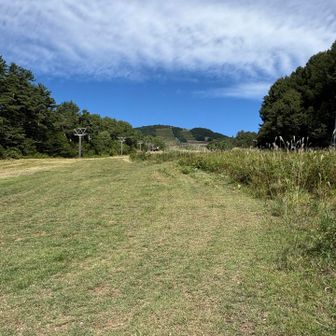 よませ温泉スキー場のゲレンデを直登
