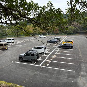 岩石山を45分で降りて、英彦山に移動してきました。
別所は満車🈵
鷹巣原駐車場からスタート！