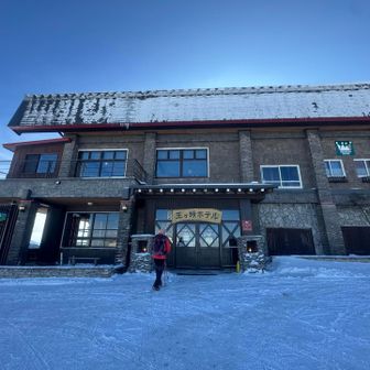 中には入らず、左に見えてるベンチで少し休ませていただきました🙇🏻‍♂️